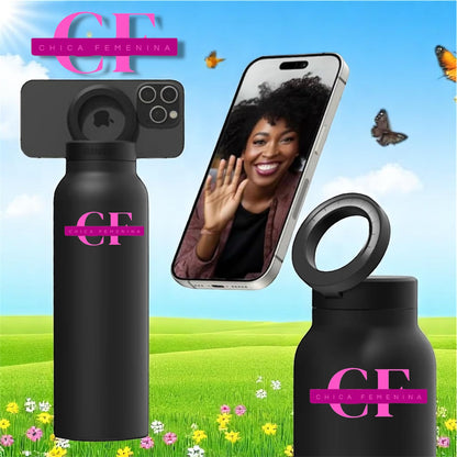 BOTELLA DE AGUA AISLADA CON SOPORTE PARA TELÉFONO