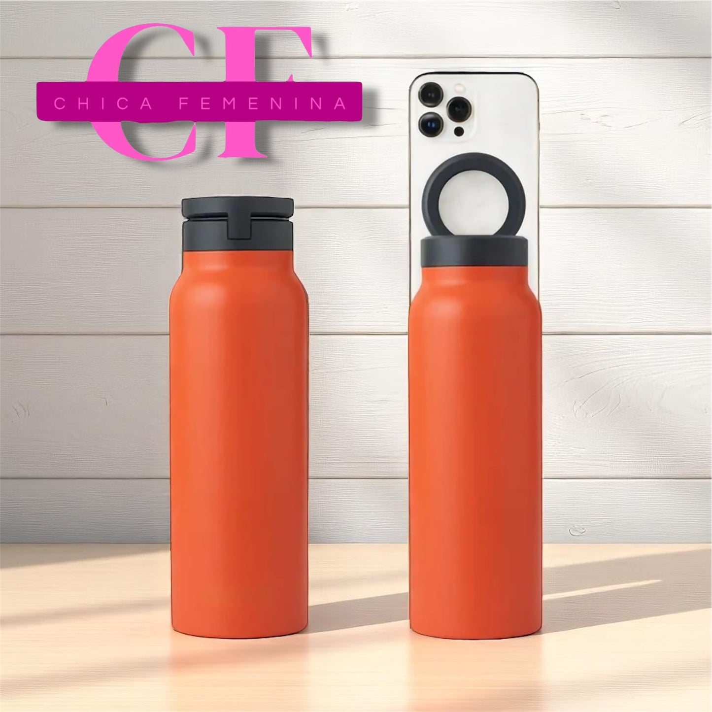 BOTELLA DE AGUA AISLADA CON SOPORTE PARA TELÉFONO